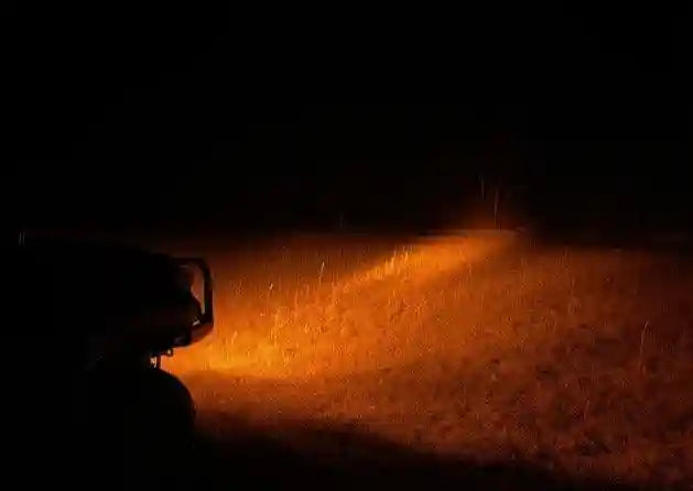 Using the Backwoods Adventure Mods PROWLR 9 inch Amber LED off road Driving Lights while snow wheeling at night