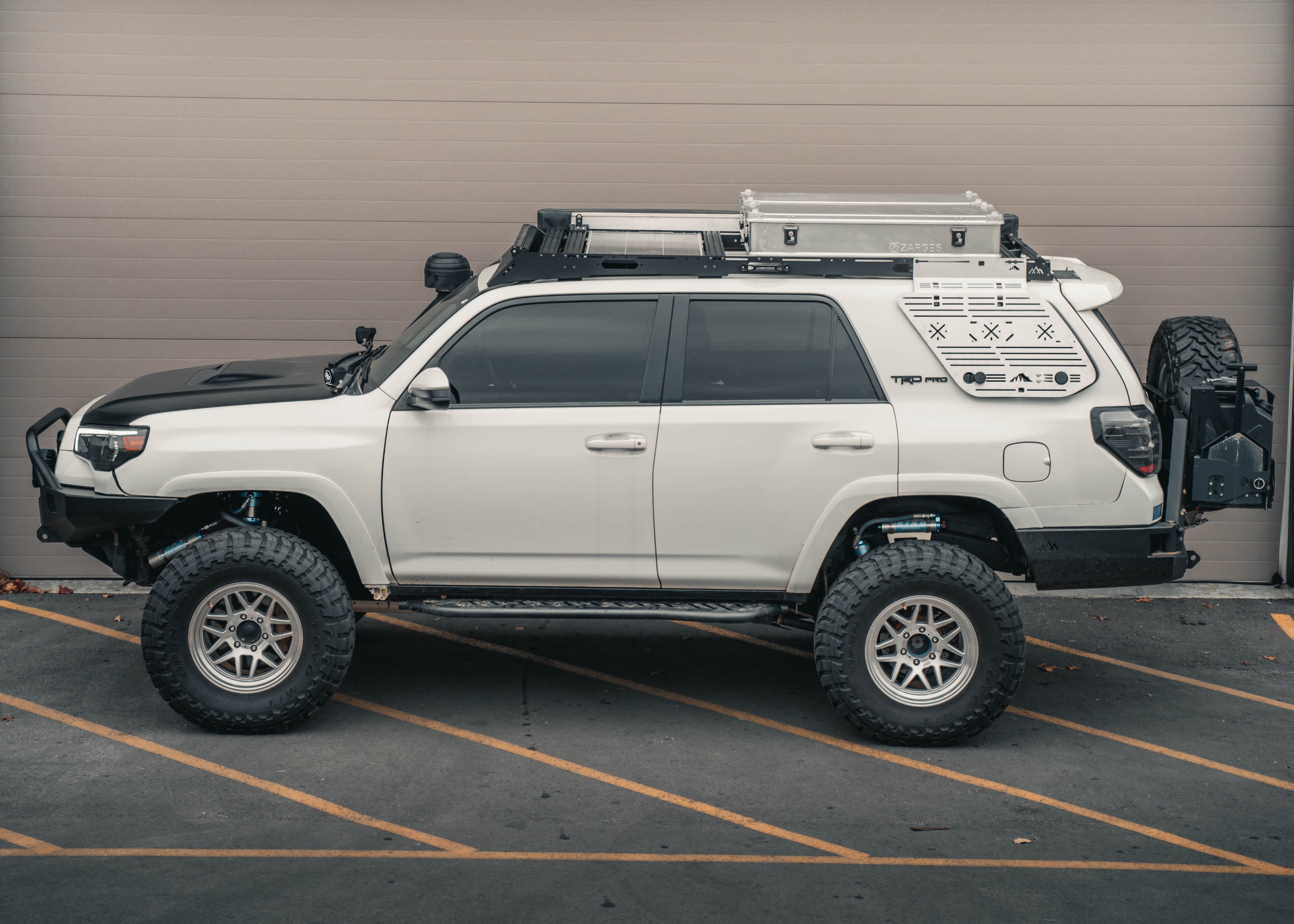 Backwoods Adventure Mods Toyota 2010-2024 5th Gen 4Runner DRIFTR Roof Rack installed on a white 4runner